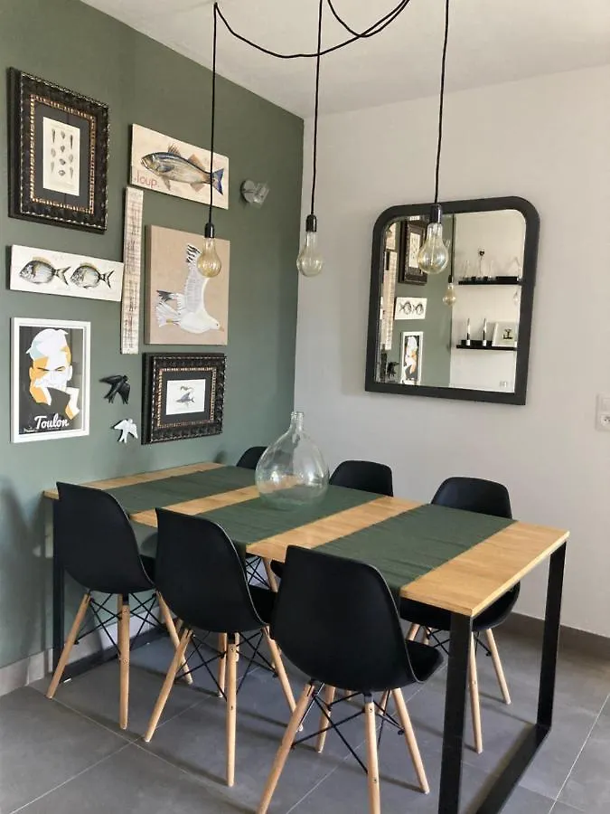 Holiday home Maison De Pecheur 1900 Saint-Mandrier-sur-Mer